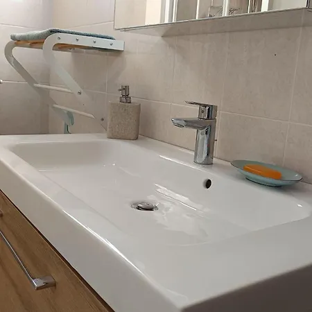 Le Terrazze - Drei-zimmer-wohnung Mit Terrasse By Interhome Apartmán *