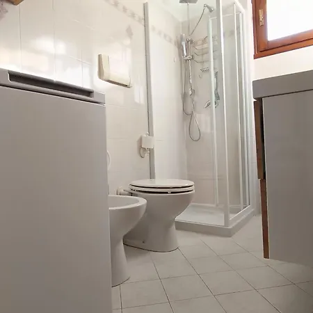 Apartmán Le Terrazze - Drei-zimmer-wohnung Mit Terrasse By Interhome