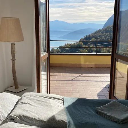 Le Terrazze - Drei-zimmer-wohnung Mit Terrasse By Interhome Apartmán